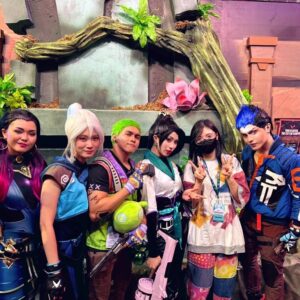 Lily Ki Instagram - Ty Philippines for being awesome. :D Salamat PO!! (I just learned that). The last picture was our disguise to the mall it worked so well.