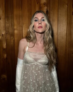 Lily Rabe Instagram - Marc Jacobs Forever. Thank you dreamy @leithclark for this 2006 dream. 🕊️🤍 
(📷 by genius @claytonhawkins)