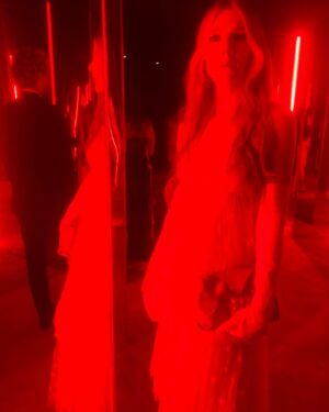Lily Rabe Instagram - ✨Vanity Fair✨
styled by @leithclark in vintage @marcjacobs. Thank you @vanityfair and @radhikajones and my 🤍 for a wonderful night. 
 
Hmu by @claytonhawkins ✨ and @marywilesmakeup ✨

#VanityFairOscarParty #VFOscars #MarcJacobs