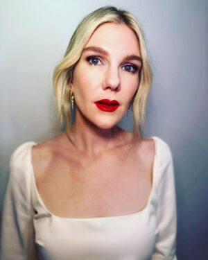Lily Rabe Instagram - 🤍🎅🏻🍒♥️