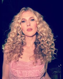 Lily Rabe Instagram - This was a great night. I love you @claytonhawkins and @sarahuslan. I love my date and the Rustic. And mozzarella sticks. 👛👛👛