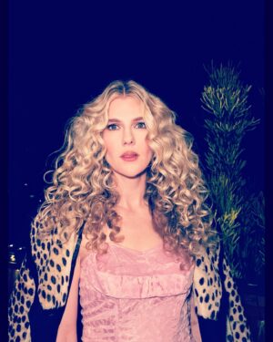 Lily Rabe Instagram - This was a great night. I love you @claytonhawkins and @sarahuslan. I love my date and the Rustic. And mozzarella sticks. 👛👛👛