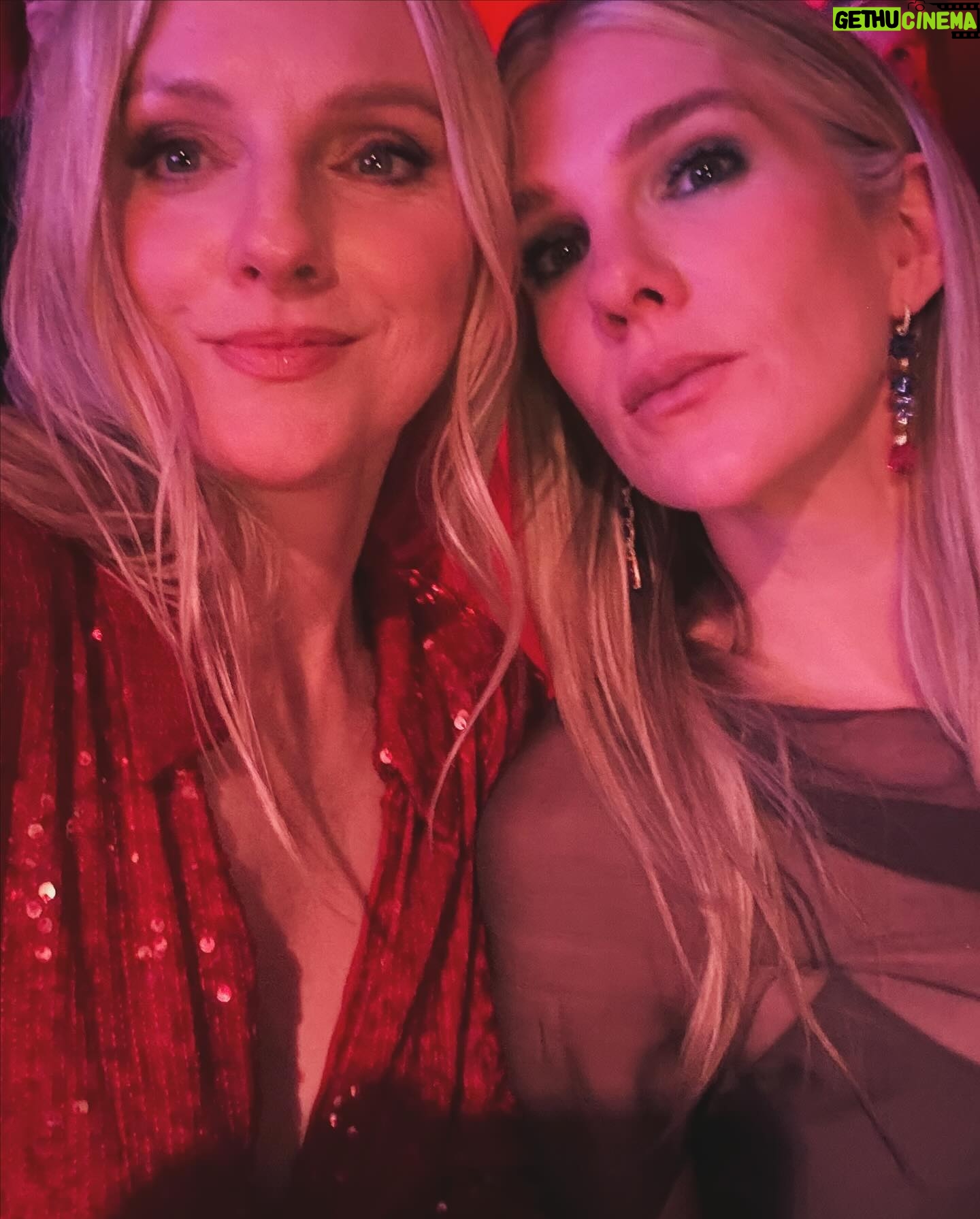 Lily Rabe Instagram - A very special night celebrating brilliant emerging designers and surrounded by wonderful friends, old and new. Thank you @fashiontrustus for having me x
