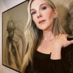 Lily Rabe Instagram - The sparkliest night with @rogervivier celebrating the brilliant @gherardofelloni, hosted by 👑 👑 @laurabrown99 and @kiernanshipka. (And thanks to my gorgeous seatmates @evaquirrenbach, @inesdelafressangeofficial and @bellaheathcote for the effervescent chat and caviar ✨) 👠 👛 @rogervivier 👗 @batshevadress 💎 @anitakojewelry 💄 @sarahuslan 💇‍♀️ @e_mendez
