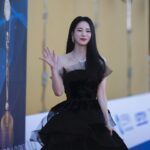 Lim Ji-yeon Instagram - 포기하지 말라고 주시는 상으로 생각하고 더 노력하겠습니다 감사합니다🙏 #청룡시리즈어워즈