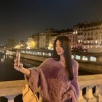 Lim Ji-yeon Instagram - 셀카찍지마🤔 #LOEWE #In Paris