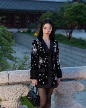 Lim Ji-yeon Instagram - 너무나 아름다웠던
경복궁에서
GUCCI

 #GucciCruise24