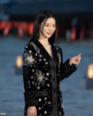 Lim Ji-yeon Instagram - 너무나 아름다웠던
경복궁에서
GUCCI

 #GucciCruise24