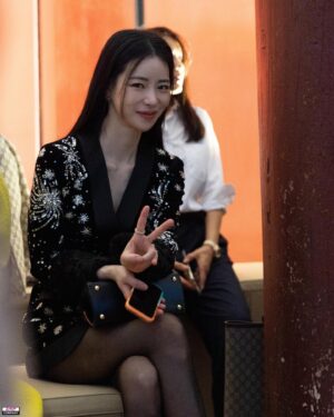 Lim Ji-yeon Instagram - 너무나 아름다웠던
경복궁에서
GUCCI

 #GucciCruise24