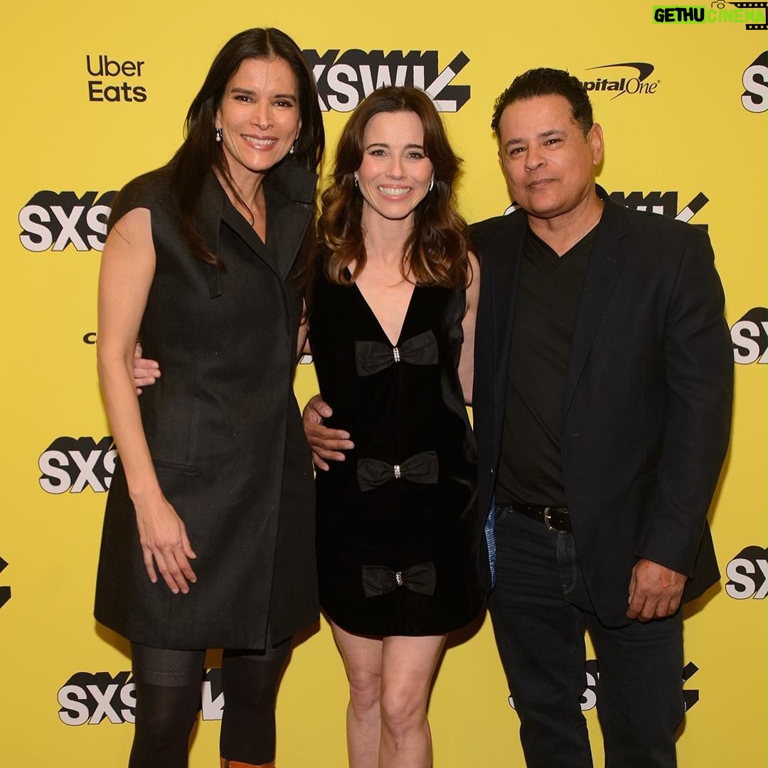 Linda Cardellini Instagram - Thank you @sxsw ! 🖤 So much fun last night and such a great crowd at the #sxsw @lalloronamovie premiere. #horrormovies 🧟♀️ #jameswan @newlinecinema @wbpictures