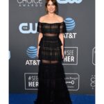 Linda Cardellini Instagram - Fun night at #CriticsChoice! Congrats to @mahershalaali 💚 #greenbookmovie