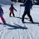 Linda Chung Instagram – Learning to ski like a pro to keep up with my fearless kids! 🎿💪 

#Learningtoski #familyfun #longwaytogo #believeinyourself