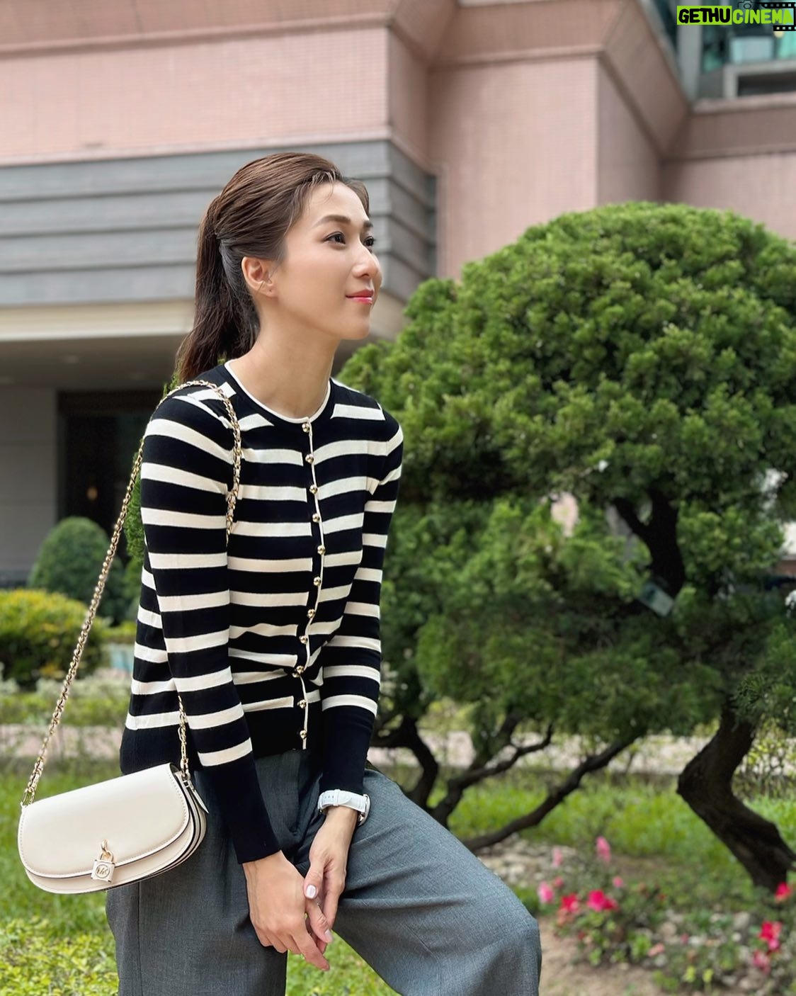 Linda Chung Instagram - There’s beauty in everything if you look for it. 🌱🪻🍁
