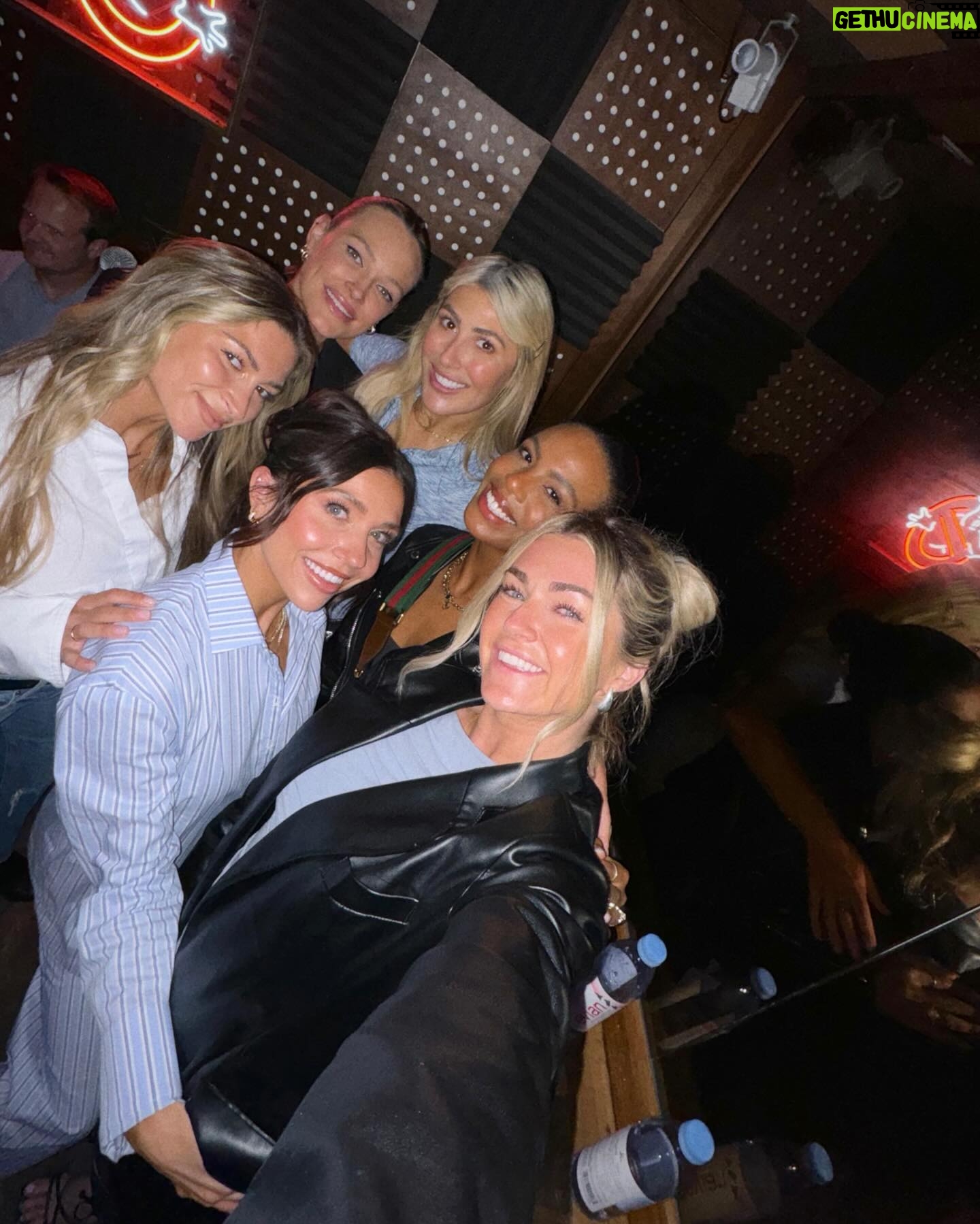 Lindsay Arnold Instagram - My girls 🫶 quick trip to LA to celebrate the birthday girl @jennajohnson ❤️ I am always so grateful for any chance I get to spend time with these ladies right here! So many incredible memories together and friendships that will last forever and I consider myself very lucky to know every one of them 🫶 such a fun night and of course couldn't let Karaoke night pass us by without singing some Moana 😂 #bestfriends #mygirls #besties