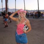 Lindsay Arnold Instagram – Stagecoach Day 2 💕 I was going for Barbie cowgirl how did I do? 

#stagecoach #cowgirls #cowgirl