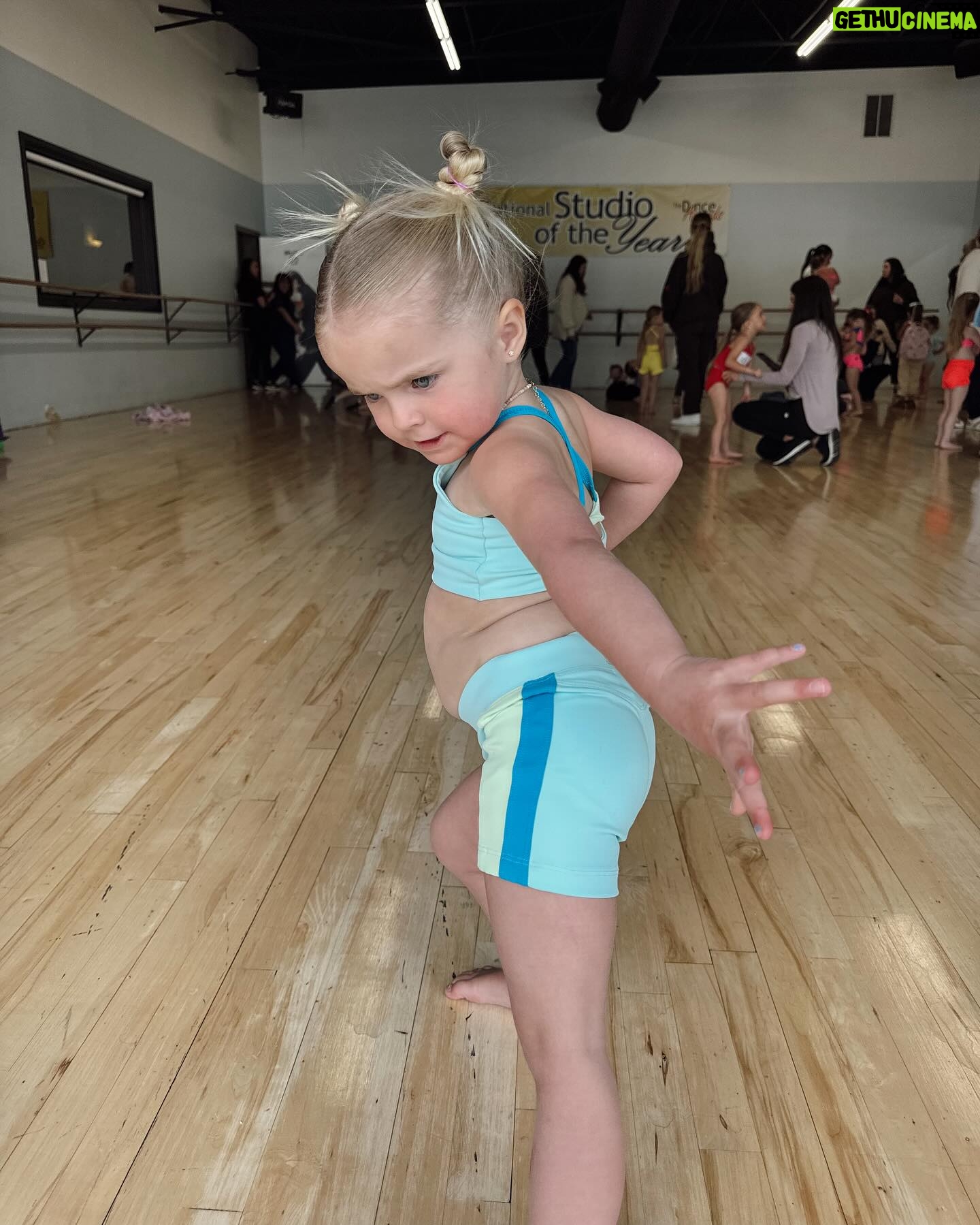 Lindsay Arnold - 132.2K Likes - Sage's first dance auditions and I'm feeling like I am officially a dance mom now 🤗
#toddlermom #dancerlife #dancemoms