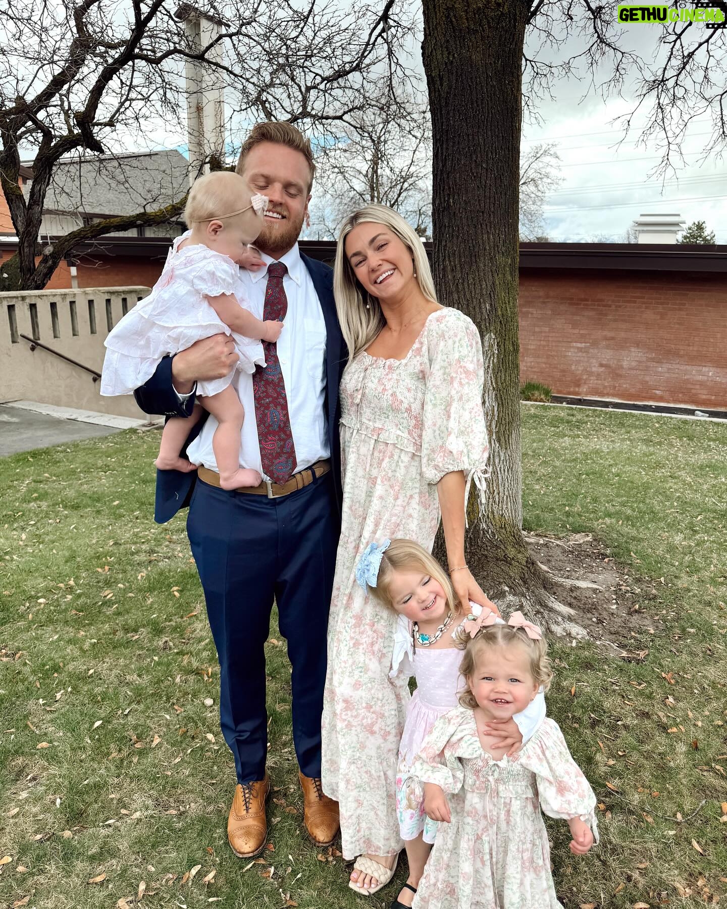 Lindsay Arnold - 124.3K Likes - Happy Easter 🐣💕 I'm so grateful for our Savior this Easter Sunday, because of Him I get to be with my family forever 🫶
Side note- is the last slide a glimpse into our future? Sam and his girls 😉
#happyeaster #eastersunday #family