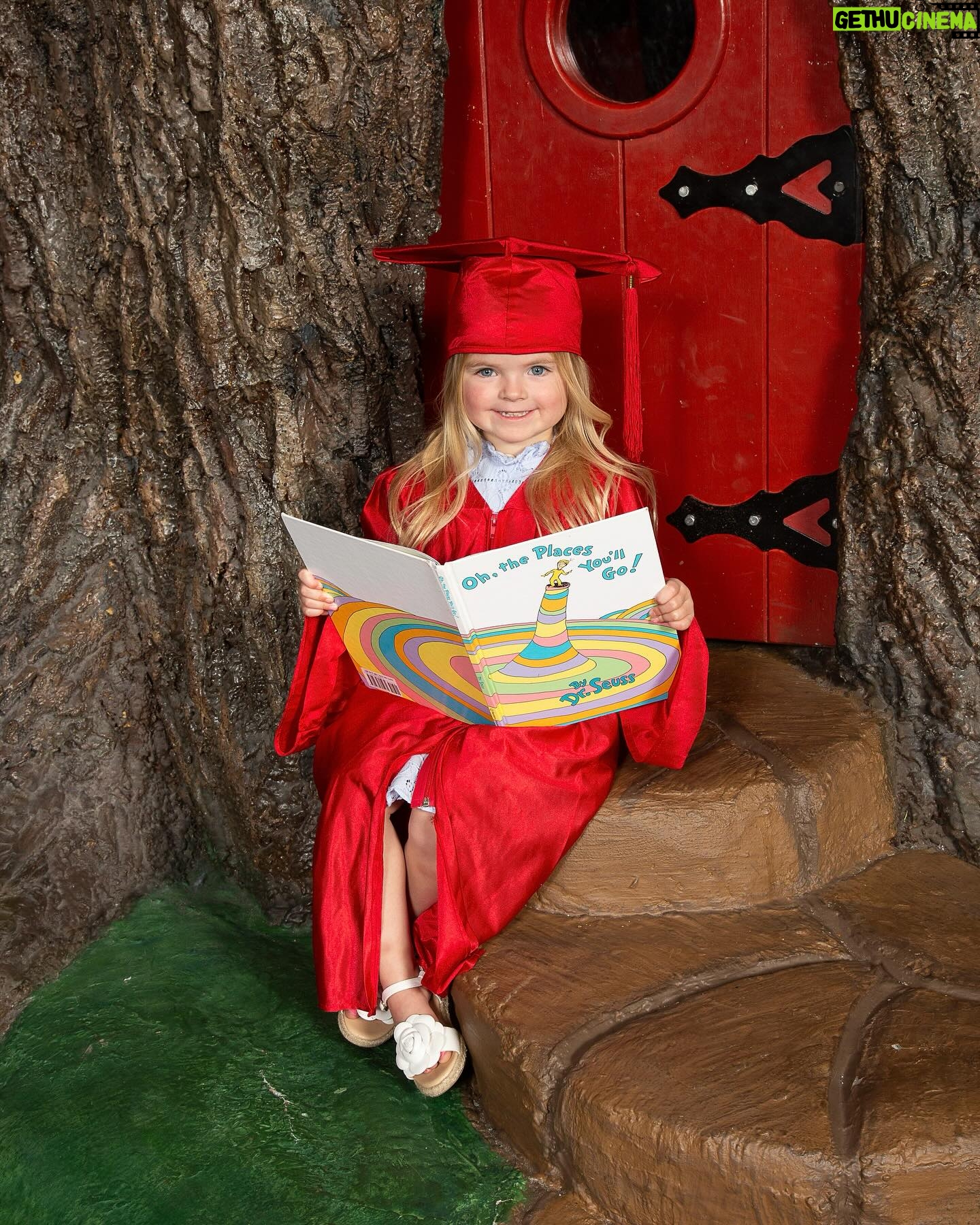 Lindsay Arnold - 181.2K Likes - Sage's first year of preschool is coming to an end and these before/after pics from her graduation pictures to her first week of school pics make me so emotional 😭🫶 our sweet girl has grown up so much the past year. She is so smart, loving, and kind! I could truly go on and on about how proud I am of her and the girl she has become. It is so special watching your child progress and learn but more than anything it has been so special watching her be the best big sister to June, a sweet and kind friend to everyone she gets to be around, and the sweetest daughter who teaches us probably more than we teach her. We are the luckiest to have our girl Sage 🫶
#preschoolgraduation #toddlerlife #moms