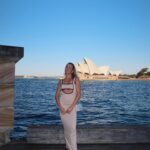 Lindsay Arnold Instagram - Last night of this incredible vacation 🫶 beyond grateful for this time we got to spend just us two! Sage and June mom and dad are coming for you 😭🫶😍 #sydneyharbour #sydneyoperahouse #momanddad