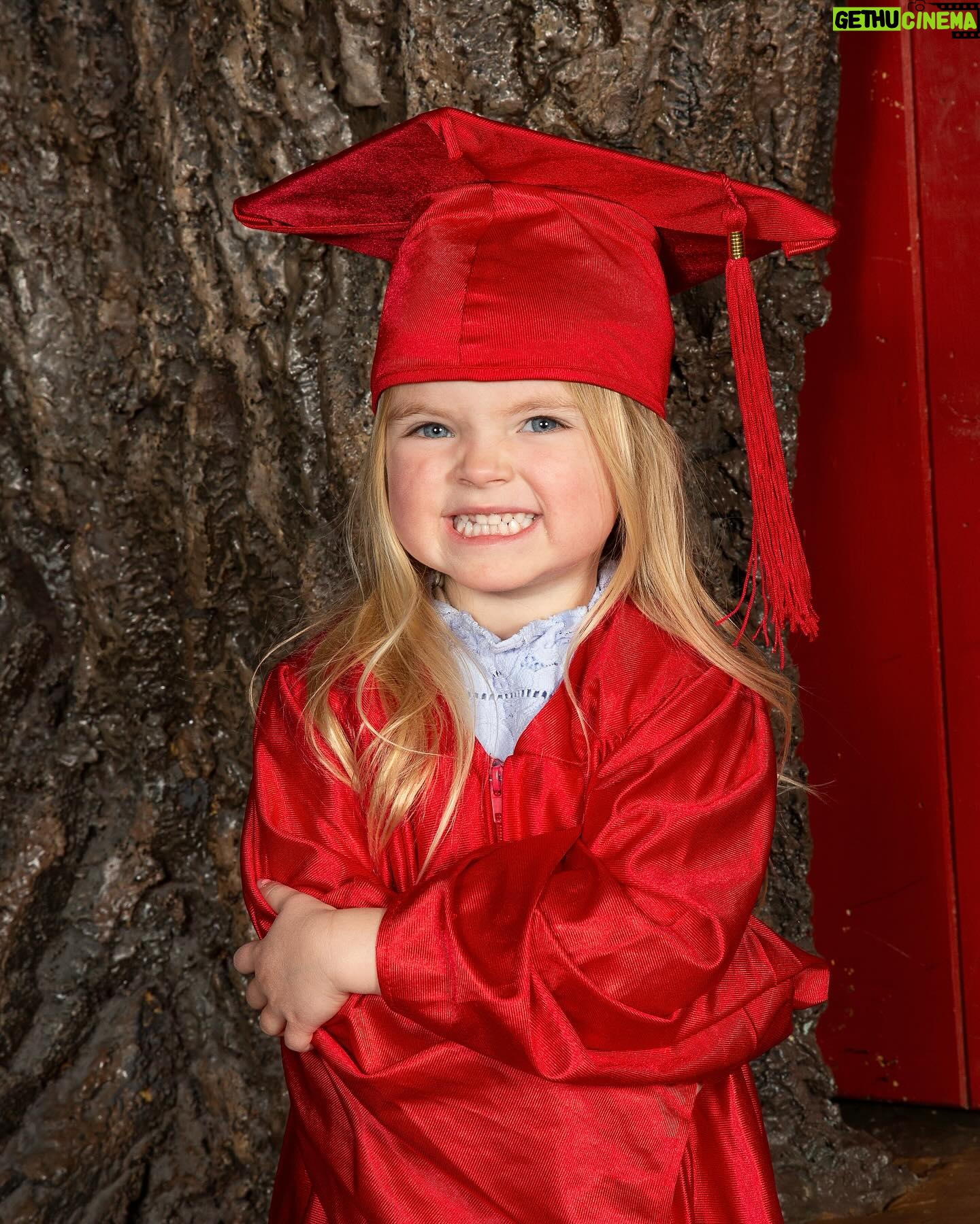 Lindsay Arnold - 181.2K Likes - Sage's first year of preschool is coming to an end and these before/after pics from her graduation pictures to her first week of school pics make me so emotional 😭🫶 our sweet girl has grown up so much the past year. She is so smart, loving, and kind! I could truly go on and on about how proud I am of her and the girl she has become. It is so special watching your child progress and learn but more than anything it has been so special watching her be the best big sister to June, a sweet and kind friend to everyone she gets to be around, and the sweetest daughter who teaches us probably more than we teach her. We are the luckiest to have our girl Sage 🫶
#preschoolgraduation #toddlerlife #moms