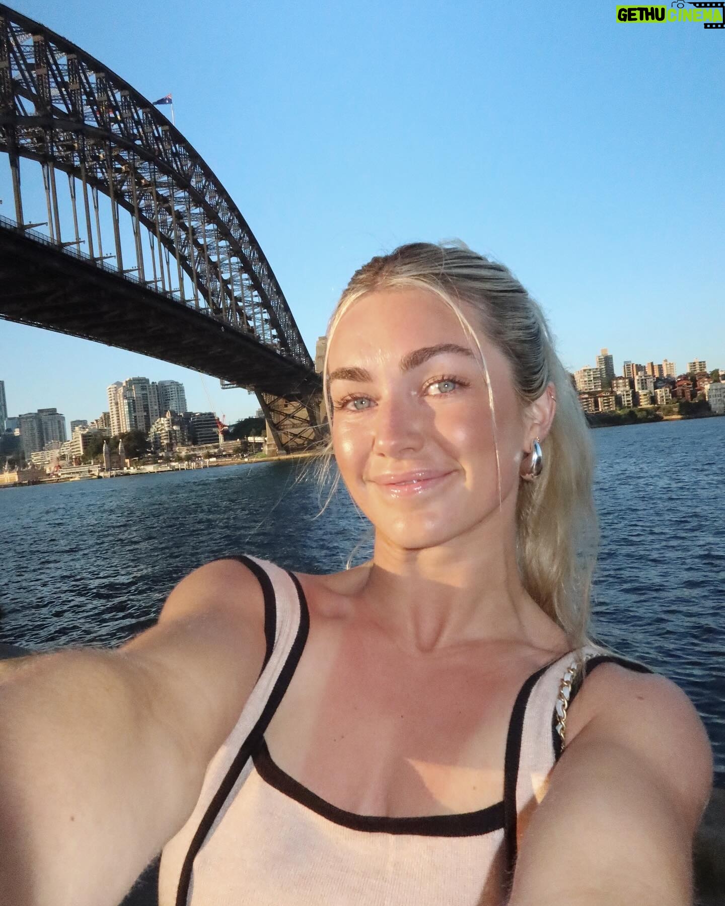 Lindsay Arnold Instagram - Last night of this incredible vacation ๐ซถ beyond grateful for this time we got to spend just us two! Sage and June mom and dad are coming for you ๐ญ๐ซถ๐ #sydneyharbour #sydneyoperahouse #momanddad
