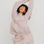 Lindsay Arnold Instagram - NEW✨✨ it's here!! Our @themovementclub Blush Sweat Set is officially live and I could not be more in love with this color 💕 same fit and design as our last sweat set drop that you all loved so much but in this fun and neutral pink/purple blush that is perfect for spring/summer! Cozy lightweight hoodie and sweatpants with sizes ranging from Small to 3XL 🫶 I cannot wait to see you all in this set! Shop now at movementclubshop.com 🫶 linked in my stories as well with a special bundle discount! #sweatsets #springsweats #cozyfashion #hoodie #sweatpants