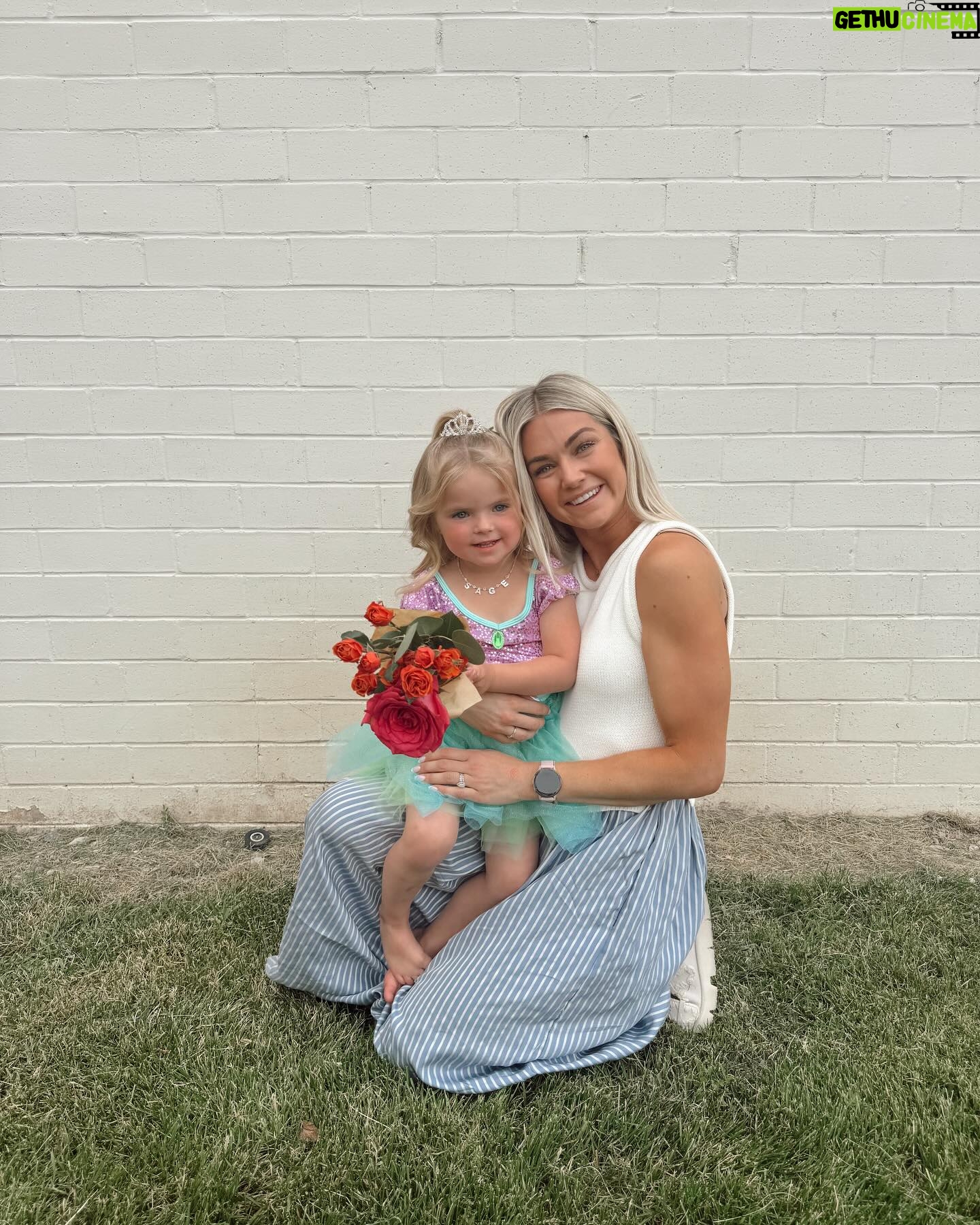 Lindsay Arnold Instagram - So proud of our tiny dancer Sage π«Ά she had her end of year dance recital this weekend and we just LOVE being her biggest cheerleaders π can't wait for many more to come! #dancerecital #tinydancer #toddlermom