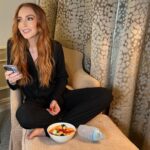 Lindsay Lohan Instagram – Mom-ing on the go is not easy, but one thing that gives me peace of mind is a happy, fed baby. After trying so many brands, we finally found the bottle my baby loves. Tommee Tippee bottles have kept our feeding times on track, even with a busy work schedule! ☺️#ad
@tommeetippeenorthamerica