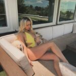 Lindsey Pelas Instagram - HI ☀️