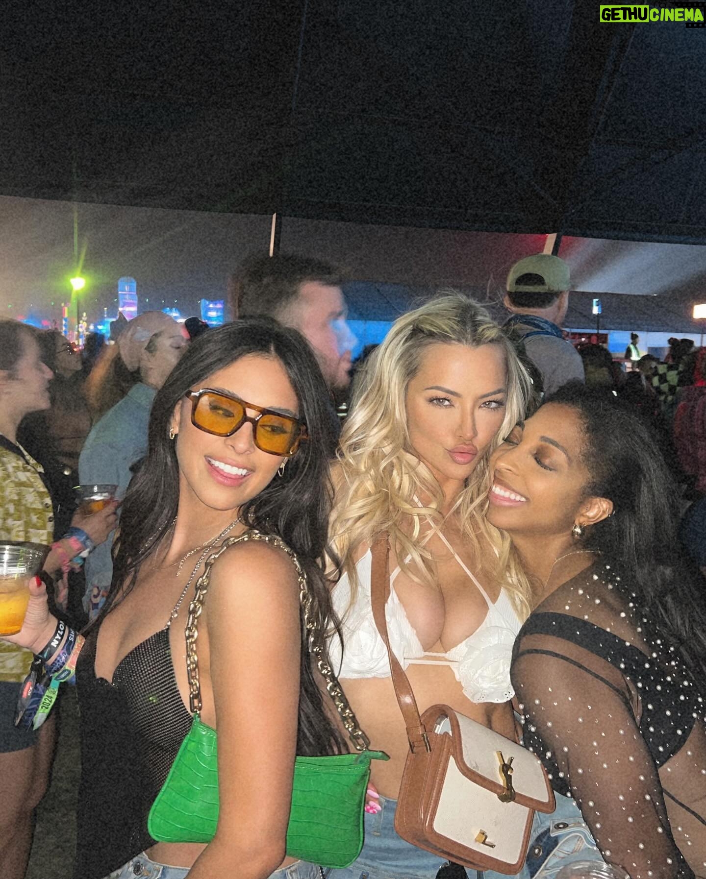 Lindsey Pelas Instagram - Paris, Coachella and a little in between… ☺️ Are you a desert or a city person?