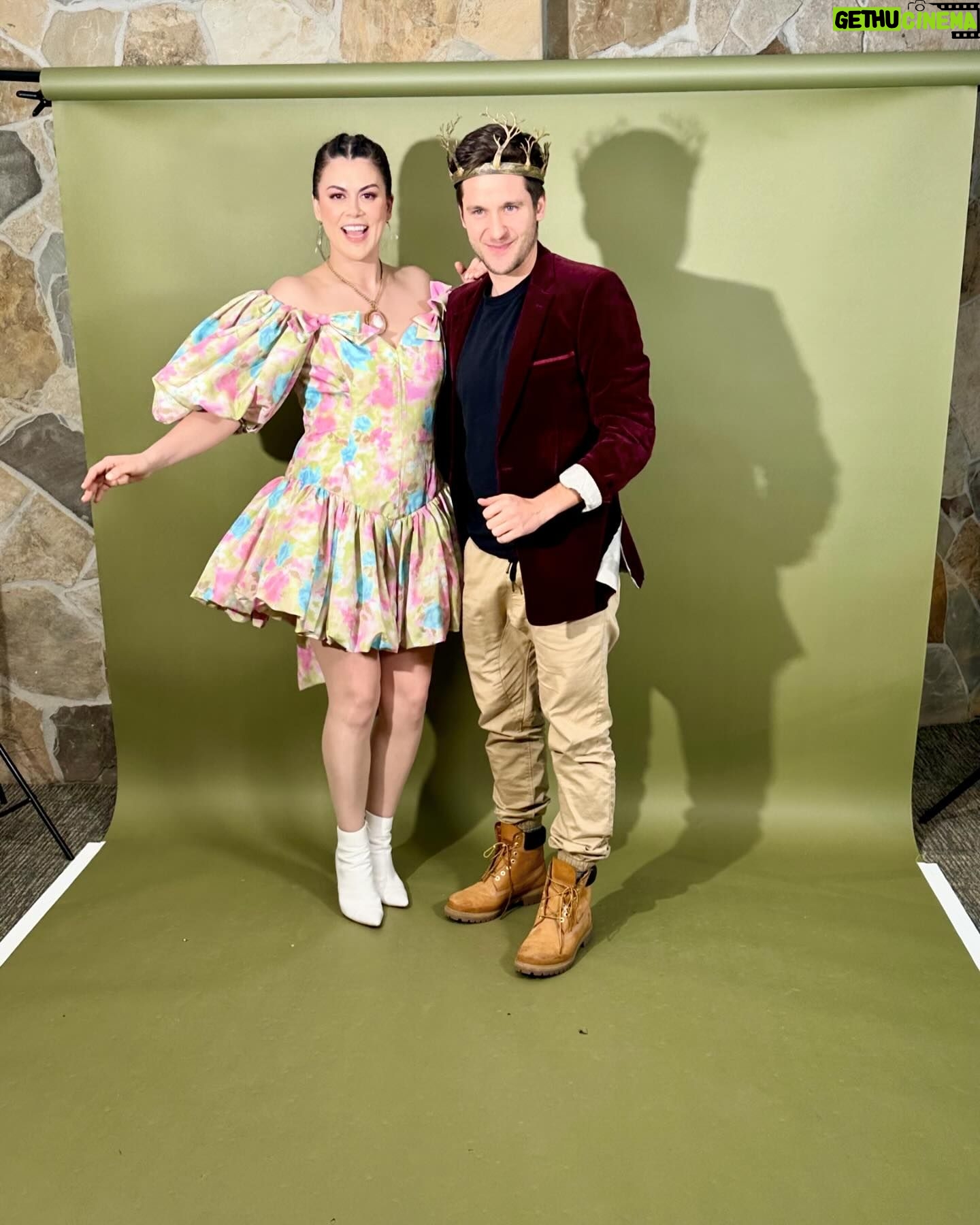Lindsey Shaw - 39K Likes - Magical night in Neverland celebrating @thechristycarlsonromano! ✨💖🧚
💋 Ty @emlisajones for making the look complete with this glam! You are so so talented. 💋