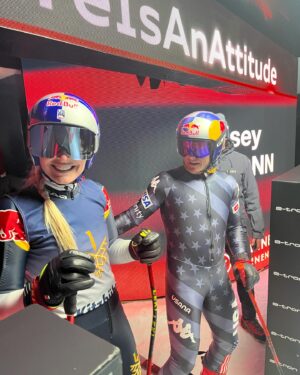 Lindsey Vonn Instagram - Missing Kitzbühel this year…but these memories will stay with me forever… from cheering on my teammates 🇺🇸 with my family, to hanging with @schwarzenegger and @akilde in the finish (miss you this year Alex-heal fast!), hanging with the great @asvindal and Franz Klammer, to skiing the Streif last year at night (and my Dad falling asleep at the start of it 🤦🏼‍♀️😂)… it’s one of the greatest ski races in the world!!! Wishing all the competitors lots of luck! XO 💪🏻🩵⛷️