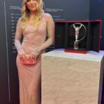 Lindsey Vonn Instagram - Last night I had the honour of attending the @laureussport award and to present the World Sportswoman of the Year. The 🏆 went to the amazing midfielder @aitanabonmati. Felicidades Aitana 👏🏻 It’s hard to describe what it’s like to attend this event because it’s unlike any other sporting award in the world. To be sitting in the same room as Olympic champions, grand slam champions, world champions, and on and on, is humbling to say the least. I respect everyone in that room so much, most of them were huge inspirations to me during my career, and now they are my friends. Laureus is also unique because it is voted on by the Academy of athletes, former champions in different sports spanning the past 25 years, which I have had the honor to a member of the past 2 years. I want to congratulate all the nominees. What you have achieved this year is groundbreaking, no matter if you took home a Laureus or not. Chapeau 👏🏻 And finally, I’m pretty pumped my knee got through most of the night in heels 🙌🏻💪🏻👠 I did switch over to my tennis shoes and had my ice bag waiting under the table lol, but I was pretty excited I lasted as long as I did! Yay knee!! 💃🏼