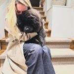 Lindsey Vonn Instagram - Happy birthday Chels!! So happy I got to ski a few runs with you ❤️ and I love your new rescue Doug… reminds me of my boy Bear that I lost. Thanks for letting me have some snuggles… I feel like you gave me more than I gave you for your big day… thank you luv 🙏🏻❣️