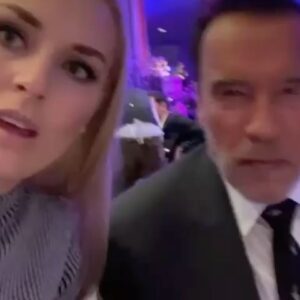 Lindsey Vonn Instagram - Missing Kitzbühel this year…but these memories will stay with me forever… from cheering on my teammates 🇺🇸 with my family, to hanging with @schwarzenegger and @akilde in the finish (miss you this year Alex-heal fast!), hanging with the great @asvindal and Franz Klammer, to skiing the Streif last year at night (and my Dad falling asleep at the start of it 🤦🏼‍♀️😂)… it’s one of the greatest ski races in the world!!! Wishing all the competitors lots of luck! XO 💪🏻🩵⛷️