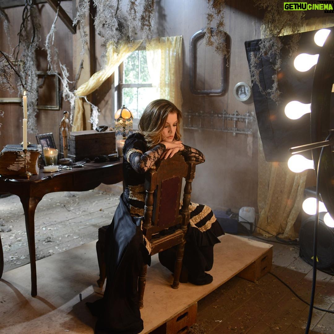 Lisa Marie Presley Instagram - Flashback!!! BTS of my music video ”You Ain’t Seen Nothin’ Yet” with the amazing director @deankarrphotography on 4/20/12