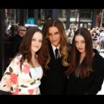 Lisa Marie Presley Instagram - My family and I are so truly honored and grateful to have been asked to put our handprints in such an incredible and historic place together @chinesetheatres on @hwdwalkoffame 🖐️💙 Thank You @wbpictures @elvismovie @bazluhrmann @austinbutler #elvismovie