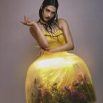 Lisa Rinna Instagram – GO AMELIA GRAY! 🌸🌼💛💐 @ameliagray attends the 2024 #MetGala ‘Sleeping Beauties: Re-Awakening Fashion – Garden Of Time’ wearing @undercover_lab @messika @alexandrebirman. Photographed @gregswalesart. Hair @jakegallagherhair. Makeup @ttmakarova. Nails @nailsbymei. #AmeliaGray #Undercover