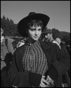 Lisa Vicari Instagram - 🐎🐎🐎 Guuuys!! The first two episodes of DJANGO are finally out tonight on @skyitalia & @wowtvde ! Let’s goooo