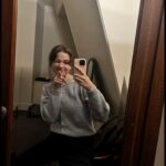 Lisa Vicari Instagram – 2023 so far has been busy, wild and full of mirror selfies