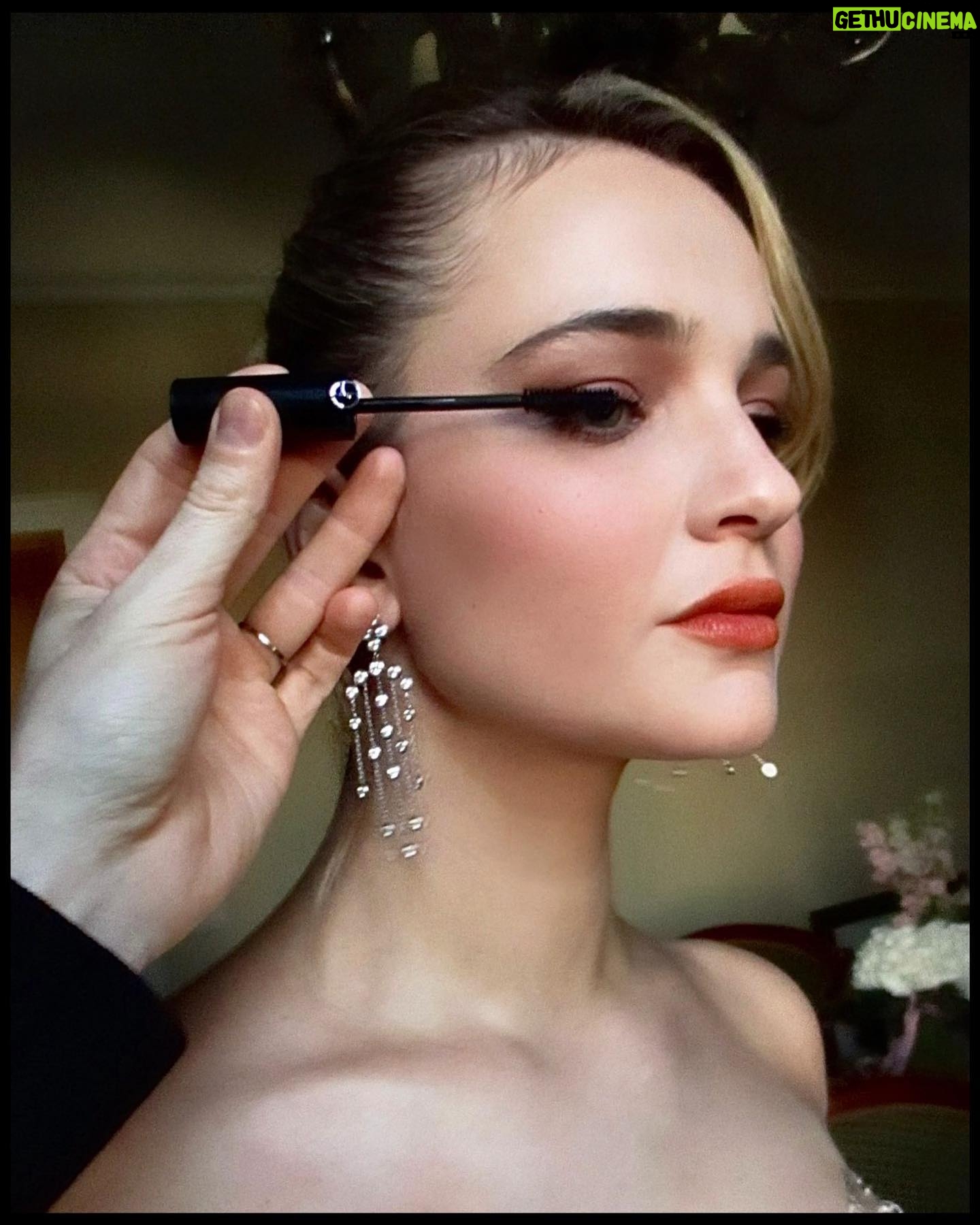 Lisa Vicari - 48K Likes - Anzeige
The full venice experience with @armanibeauty 🤎
Hair & #Makeup by @philippverheyen using @armanibeauty
Dress @giorgioarmani
Jewelry @cartier