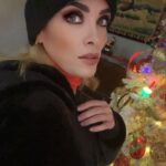 Lisset Instagram – Dándole los últimos toques de aroma a nuestra Navidad!! Gracias por tantas lecciones y vivencias!