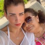 Lisset Instagram – AGRADEZCO PROFUNDAMENTE A DIOS, A LA VIDA QUE ME HAYA REGALADO A ÉSTE PEDAZO DE MUJERSOTA COMO MAMÁ, SIN DUDA TENGO A LA MEJOR!!! ERES IMPRESIONANTE!! LA VIDA NO ME ALCANZARÍA PARA AGRADECERTE TANTO Y TODO!!! TE AMO PROFUNDAMENTE MADRE SAGRADA DE MI VIDA!!! TE AMO Y ADMIRO CON TODO MI SER!!! FELIZ DÍA DE TODOS LOS DÍAS!!! @elsa.salazar6