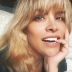 Lisset Instagram - CUANDO TÚ SONRISA HACE TODA LA DIFERENCIA GRACIAS @dentalofficemx @drarturoarciniega Y UN EQUIPO DE MUJERES ESPECTACULARES Y CHINGONAS EN TODA LA EXTENSIÓN DE LA PALABRA GRACIAS @ale_pquiros