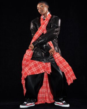 Little Simz Instagram - Autumn 2023 Beyond Borders issue for @dazed 

Love to everyone involved 💗