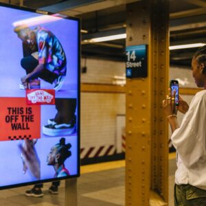 Little Simz Instagram - This is so mad to me. Rarely have pat on the back moments but yo , really proud of younger simbi for sticking at it. Thank you @vans for having me be a part of The Knu Stack global campaign. Grateful beyond measure💗

New York , you showed up for me last night 🥹 can’t wait to do it again for tour. Love love love 

📸 @thomasfalcone