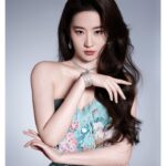 Liu Yifei Instagram – A happy night @eliesaabworld