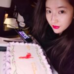 Liu Yifei Instagram - Came to Abu Dhabi to film a commercial for the new season. Thanks to @visitabudhabi and Etihad Airways for the warm welcome cake and the amazing bag created by local artisans. I really loved it!