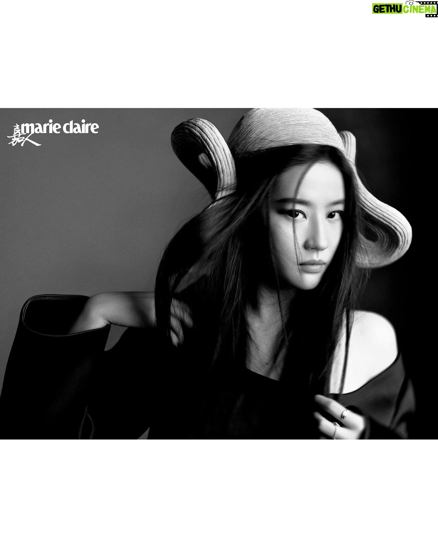 Liu Yifei Instagram - I like this style 😎 @louisvuitton @marieclaire.china