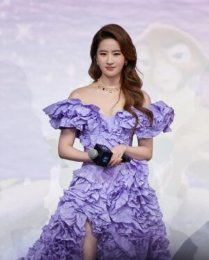 Liu Yifei Instagram - “Wish” premiere in Shanghai ✨ @disneywishmovie 
#disney